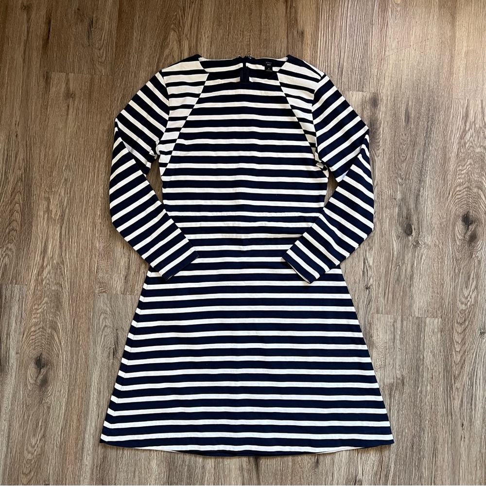 J. Crew 365 navy and white striped fit & flare long-sleeve knit dress size Small